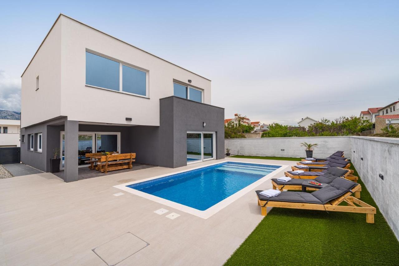 Luxury Villa Noemi ราชานาส ภายนอก รูปภาพ